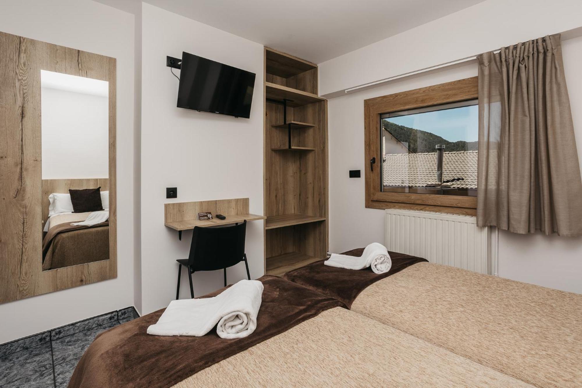 La Trobada Hotel Sport Ripoll Εξωτερικό φωτογραφία