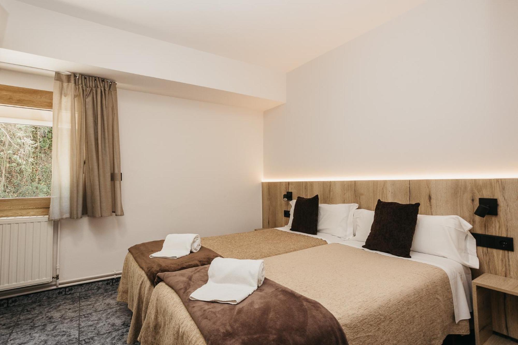 La Trobada Hotel Sport Ripoll Εξωτερικό φωτογραφία