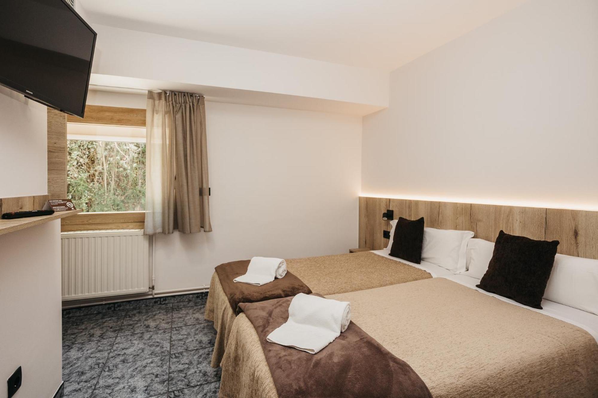 La Trobada Hotel Sport Ripoll Εξωτερικό φωτογραφία