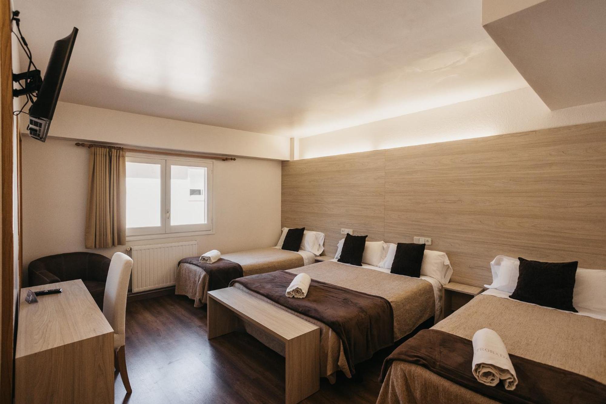 La Trobada Hotel Sport Ripoll Εξωτερικό φωτογραφία