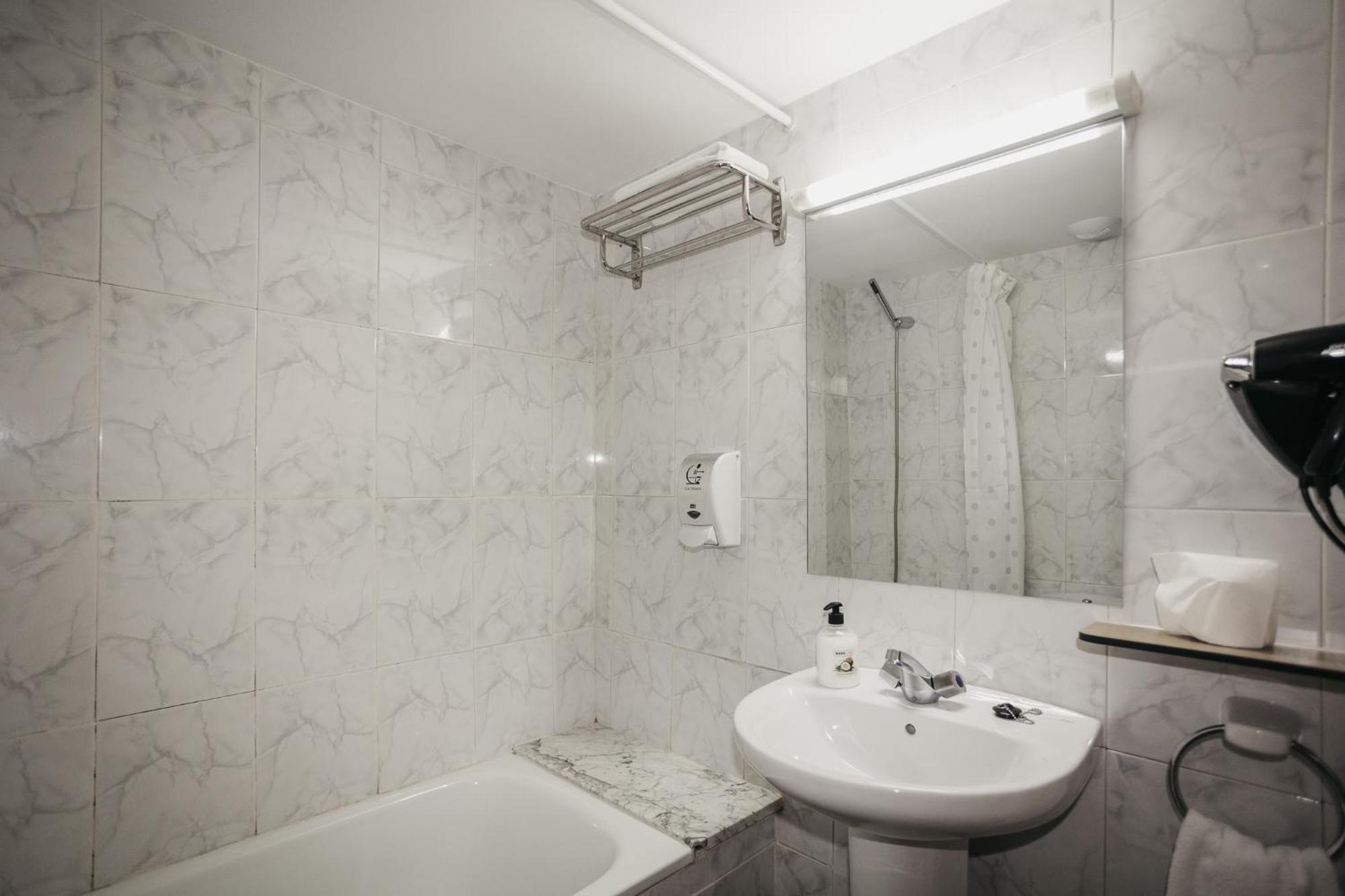 La Trobada Hotel Sport Ripoll Εξωτερικό φωτογραφία
